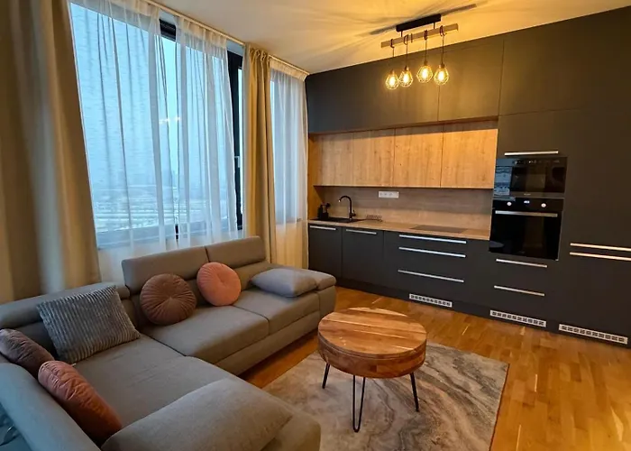 דירה Panoramic In Center With Private Parking Garage ברטיסלאבה