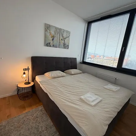 Апартаменты Panoramic In Center With Private Parking Garage *